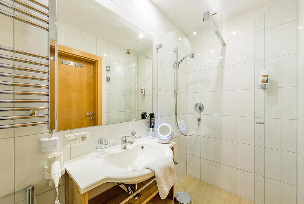 Apart-Hotel Bergkoenig Фис Экстерьер фото