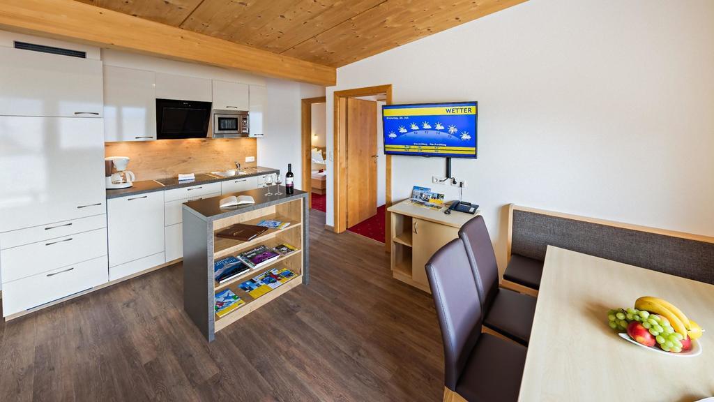Apart-Hotel Bergkoenig Фис Экстерьер фото